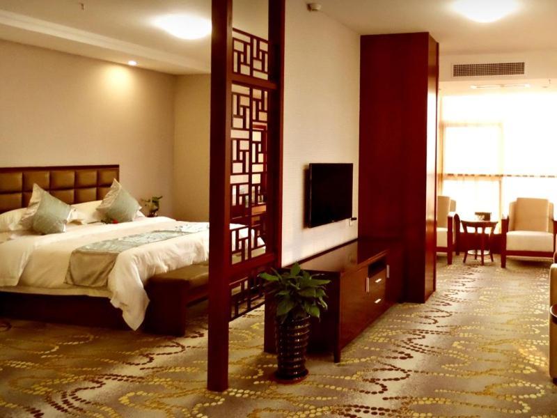 Greentree Inn Jiangxi Jindezhen People Square Jindin Business Hotel Цзиндечжен Екстериор снимка