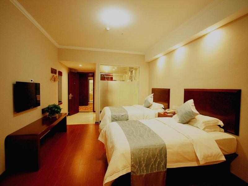 Greentree Inn Jiangxi Jindezhen People Square Jindin Business Hotel Цзиндечжен Екстериор снимка